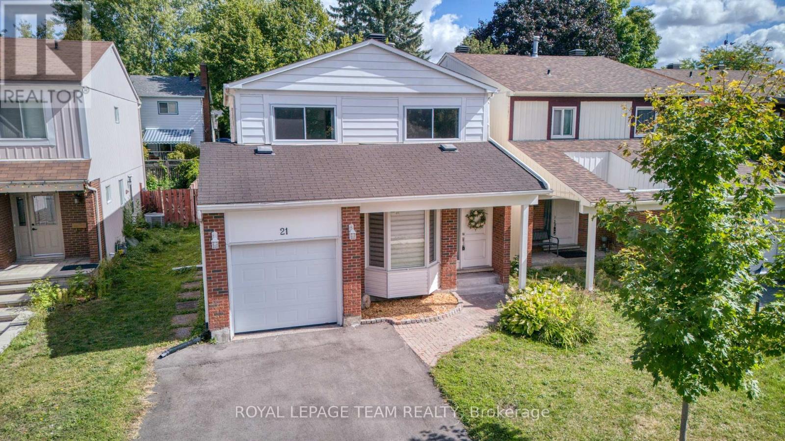 21 Equestrian Dr, Ottawa, ON K2M 1B8