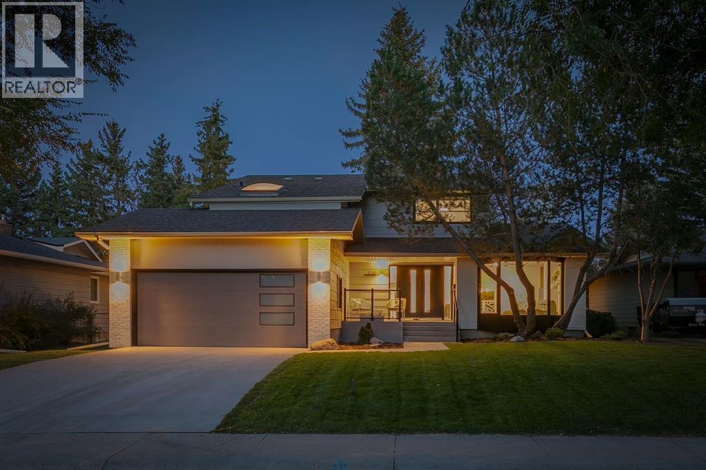 108 Canova Pl SW, Calgary, AB T2W 5M9