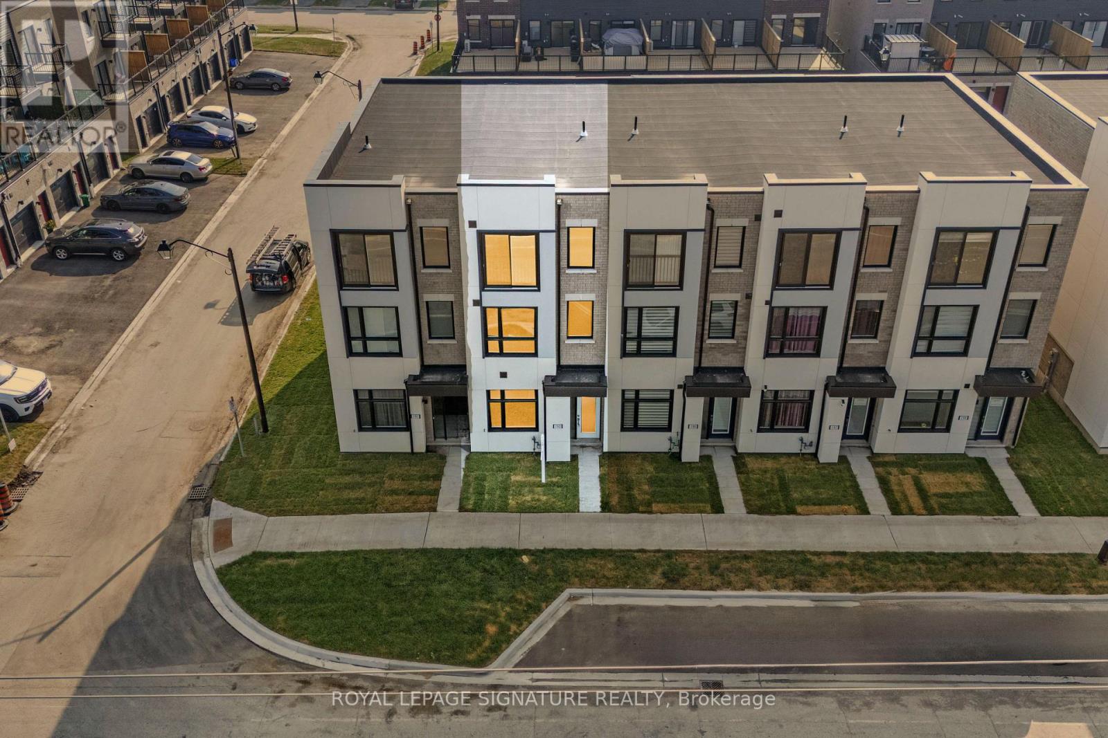 193 Monarch Ave, Ajax, ON L1S 7M3