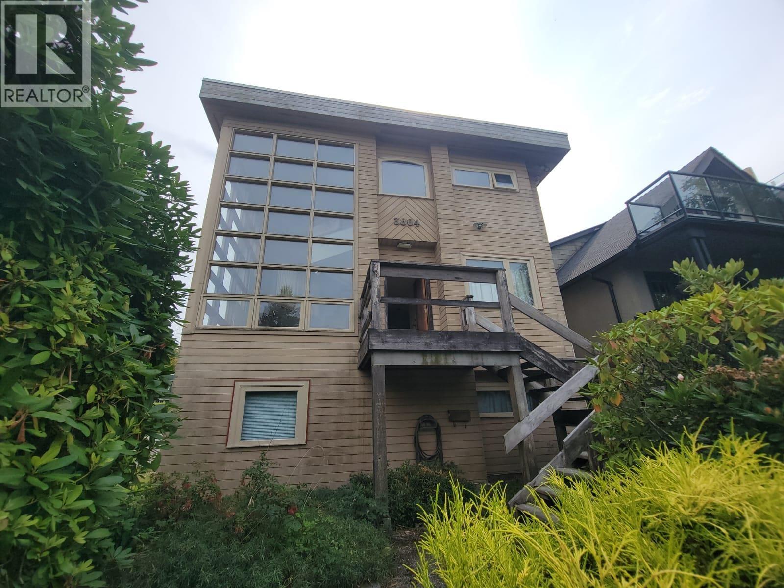 3804 W 14th Ave, Vancouver, BC V6R 2W9