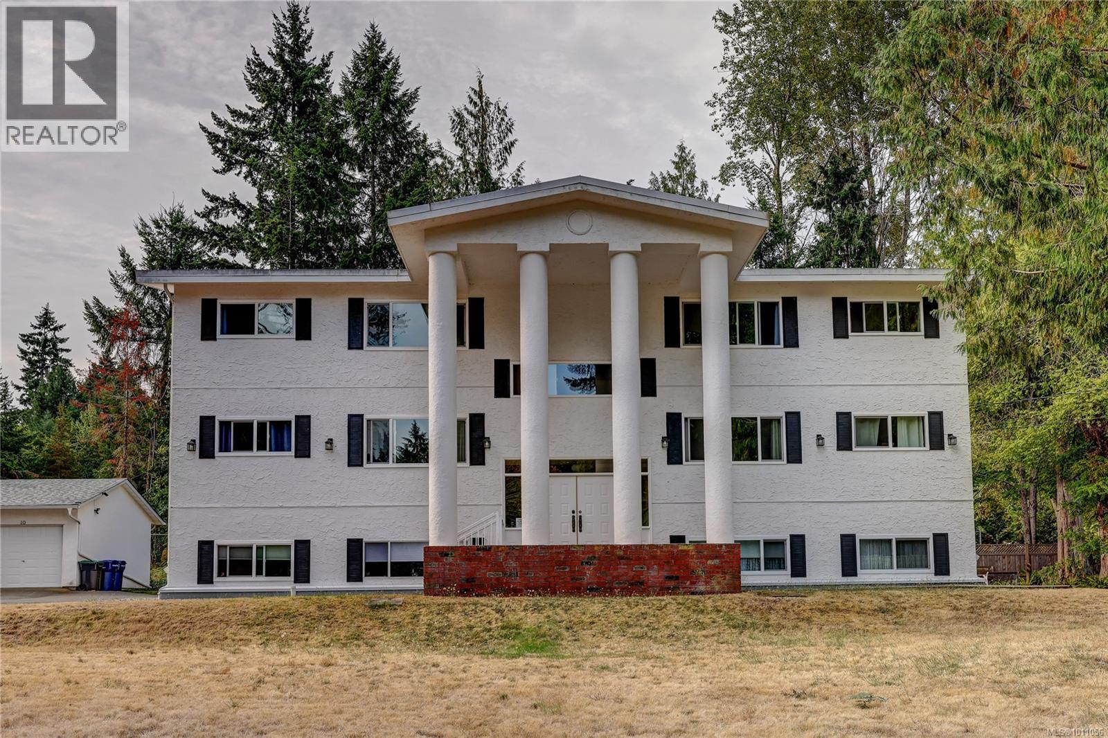 322 Village Way Unit 6, Qualicum Beach, BC V9K 1N4