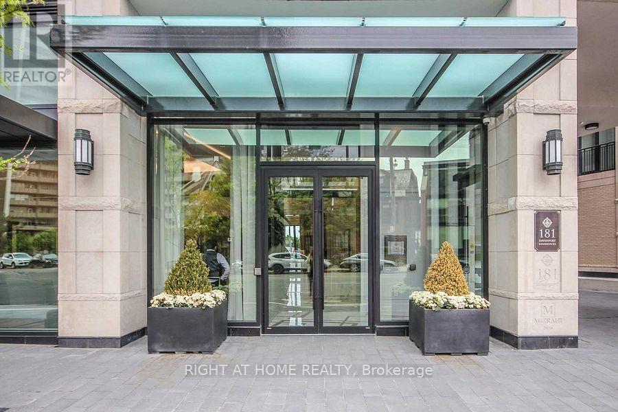 306 181 Davenport Rd, Toronto, ON M5R 1J1