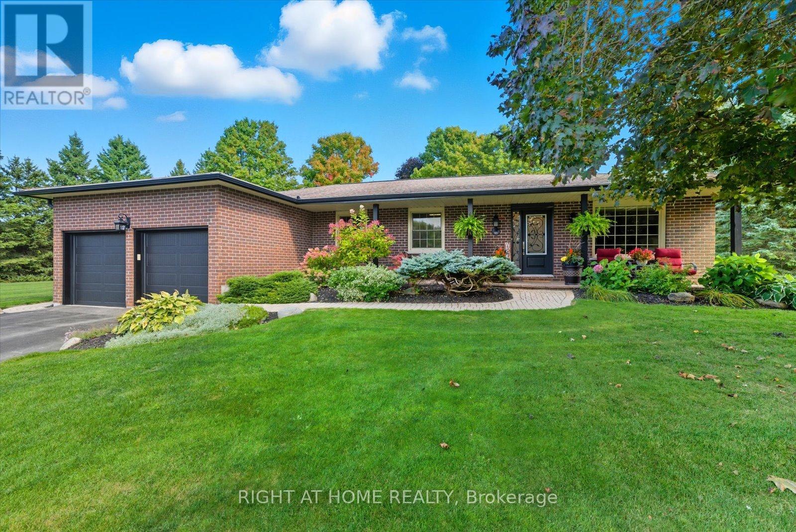 620 Alma St, Scugog, ON L9L 1C5