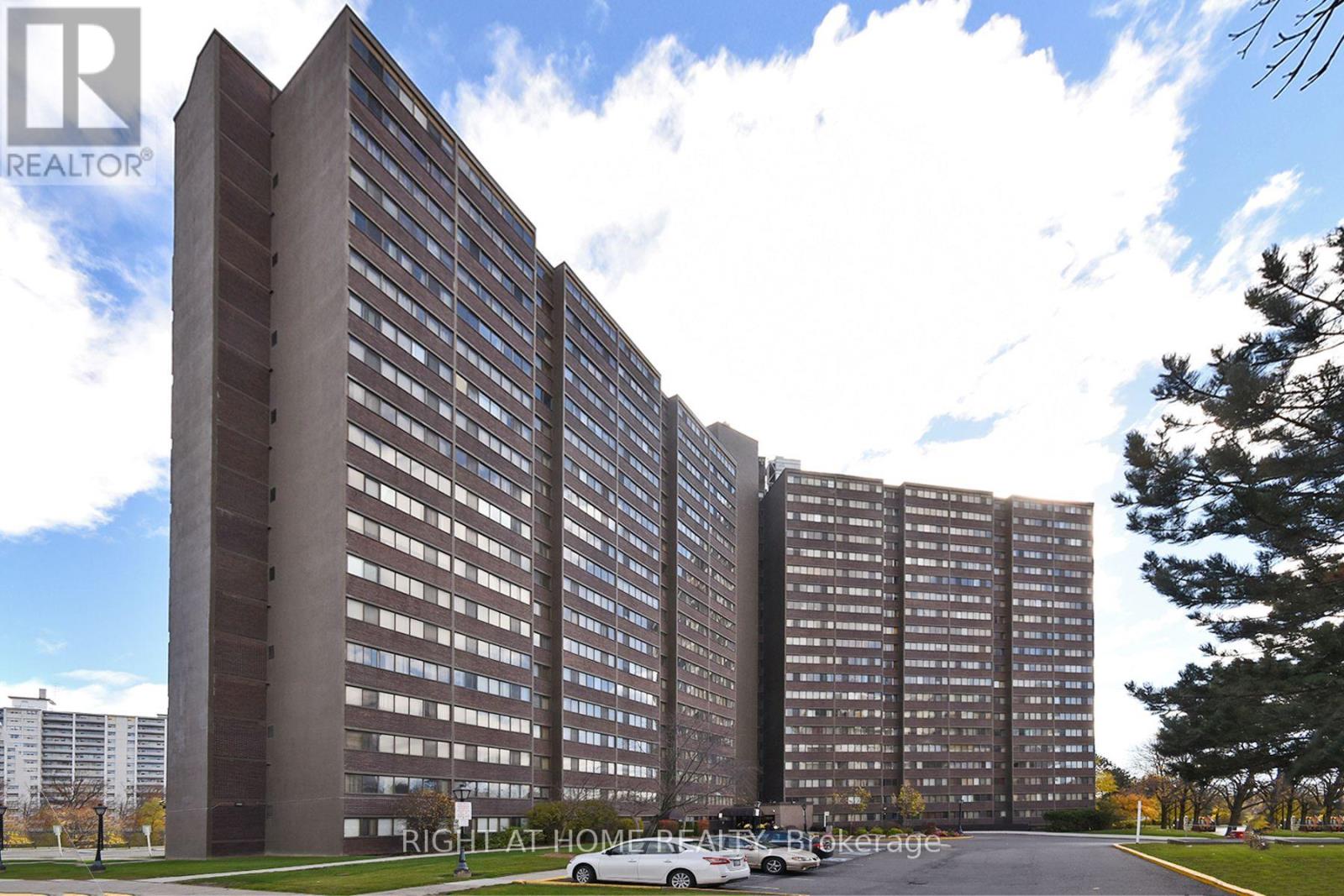 1508 11 Wincott Dr, Toronto, ON M9R 2R9