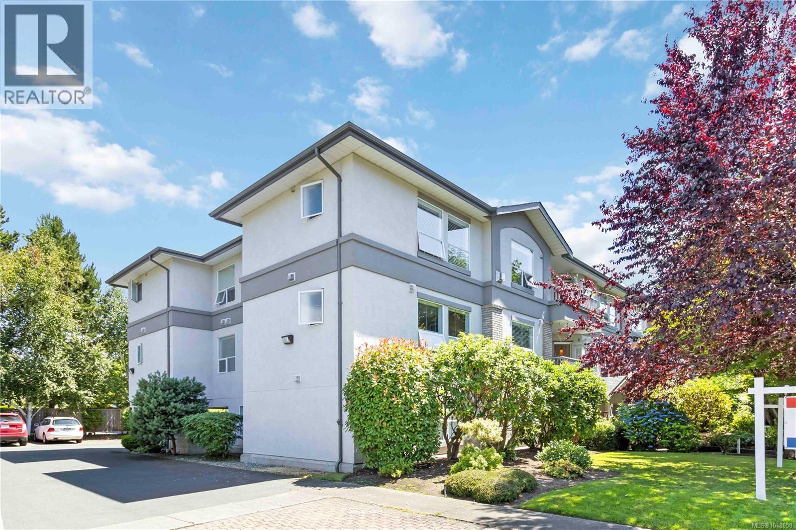 9945 Fifth St Unit 203 St, Sidney, BC V8L 2X6