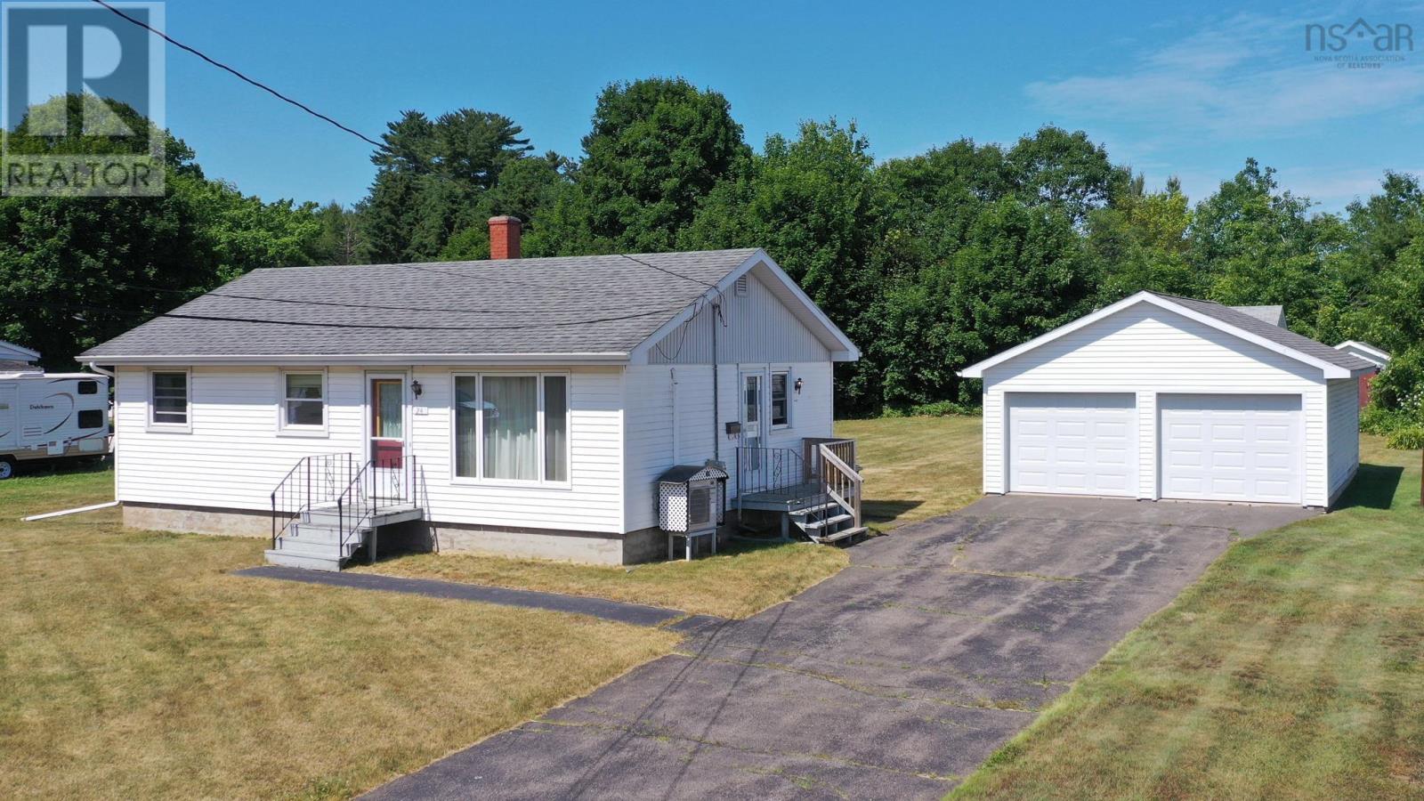 24 Dow Rd, New Minas, NS B4N 3R5