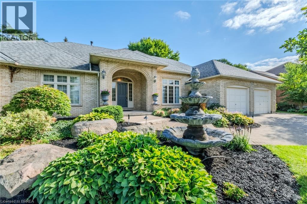 56 St Andrews Dr, Brantford, ON N3T 6H3