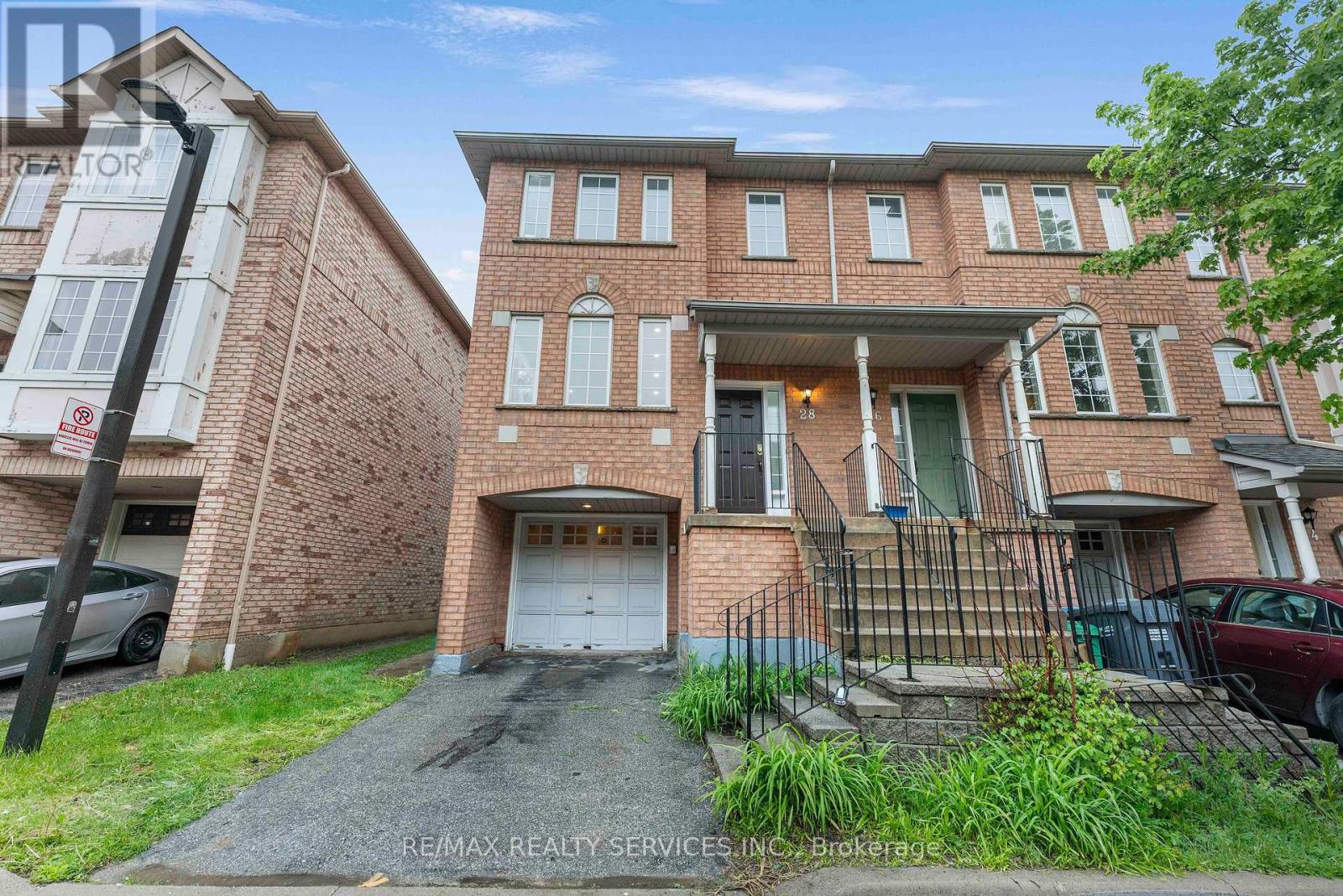 28 80 Acorn Pl, Mississauga, ON L4Z 4C9