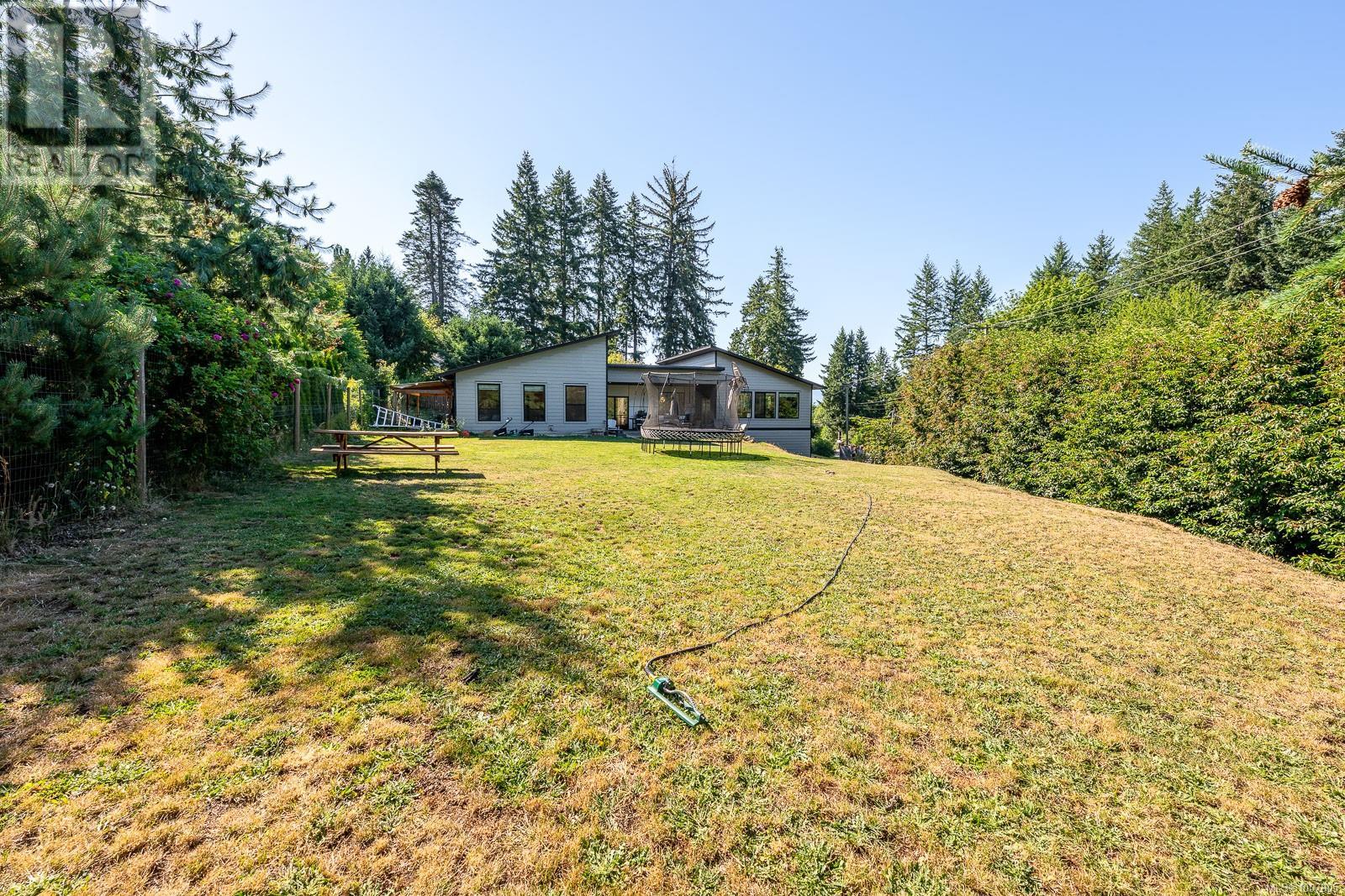4698 Island Hwy, Courtenay, BC V9N 5Y6