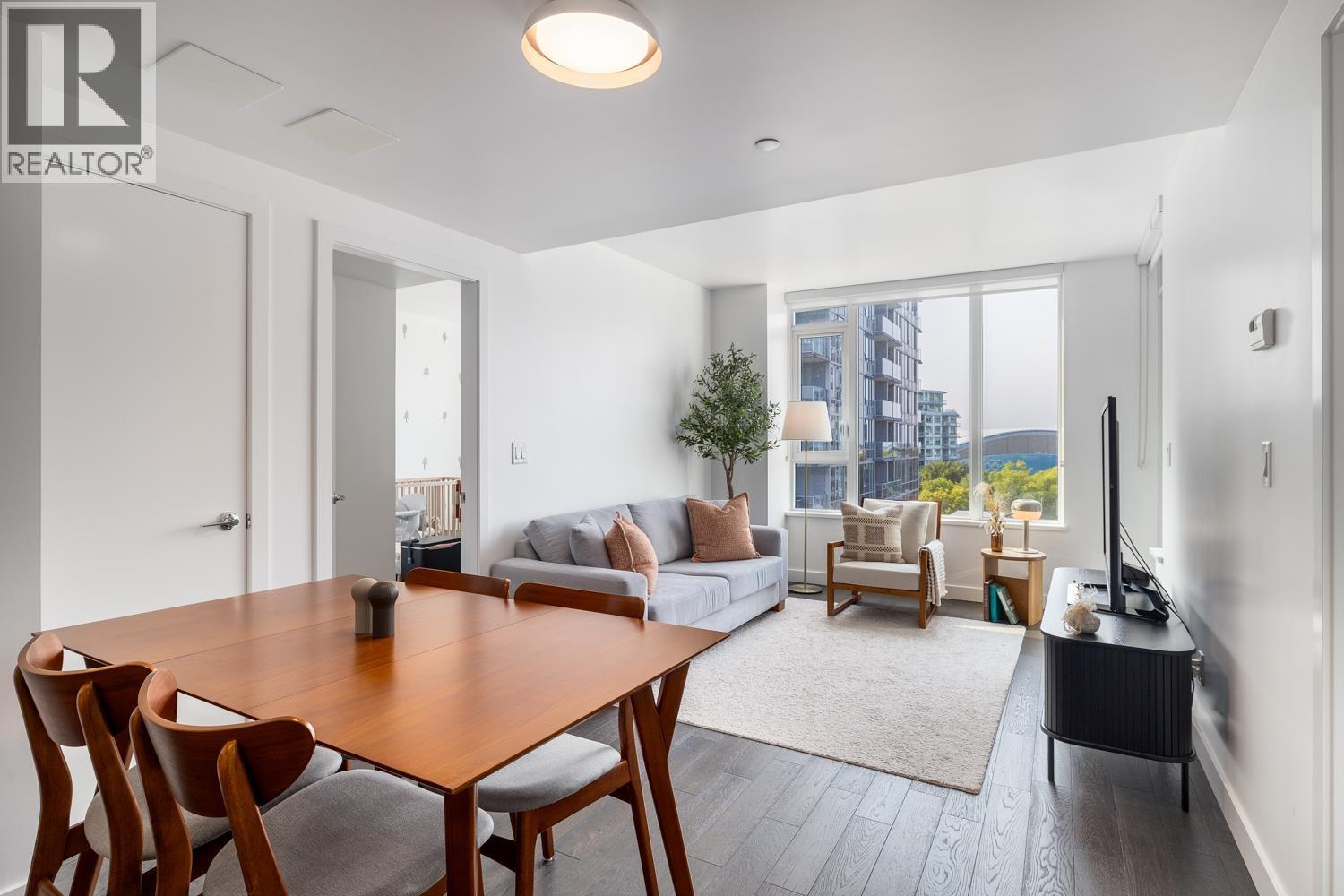 7488 Lansdowne Road Unit 906, Richmond, BC V7C 0B9