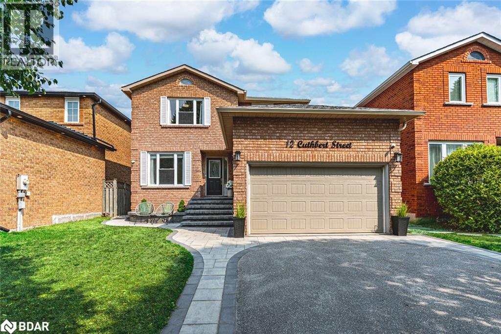 12 Cuthbert St, Barrie, ON L4N 6X7