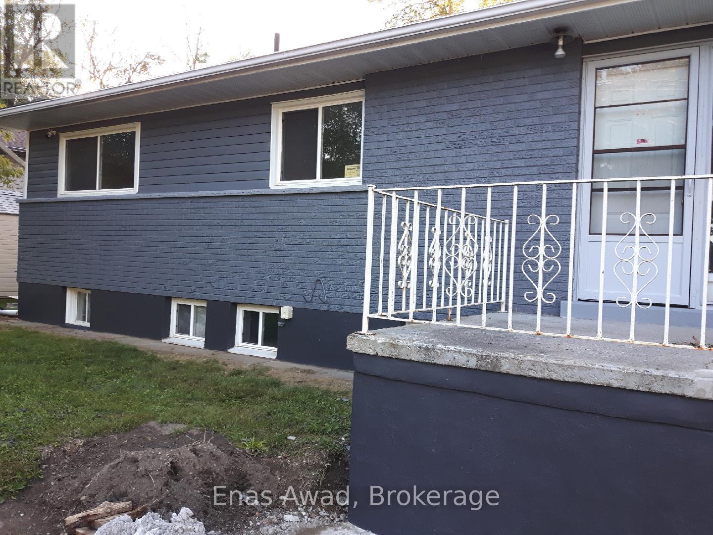 22 Olive Cres, Orillia, ON L3V 1G1