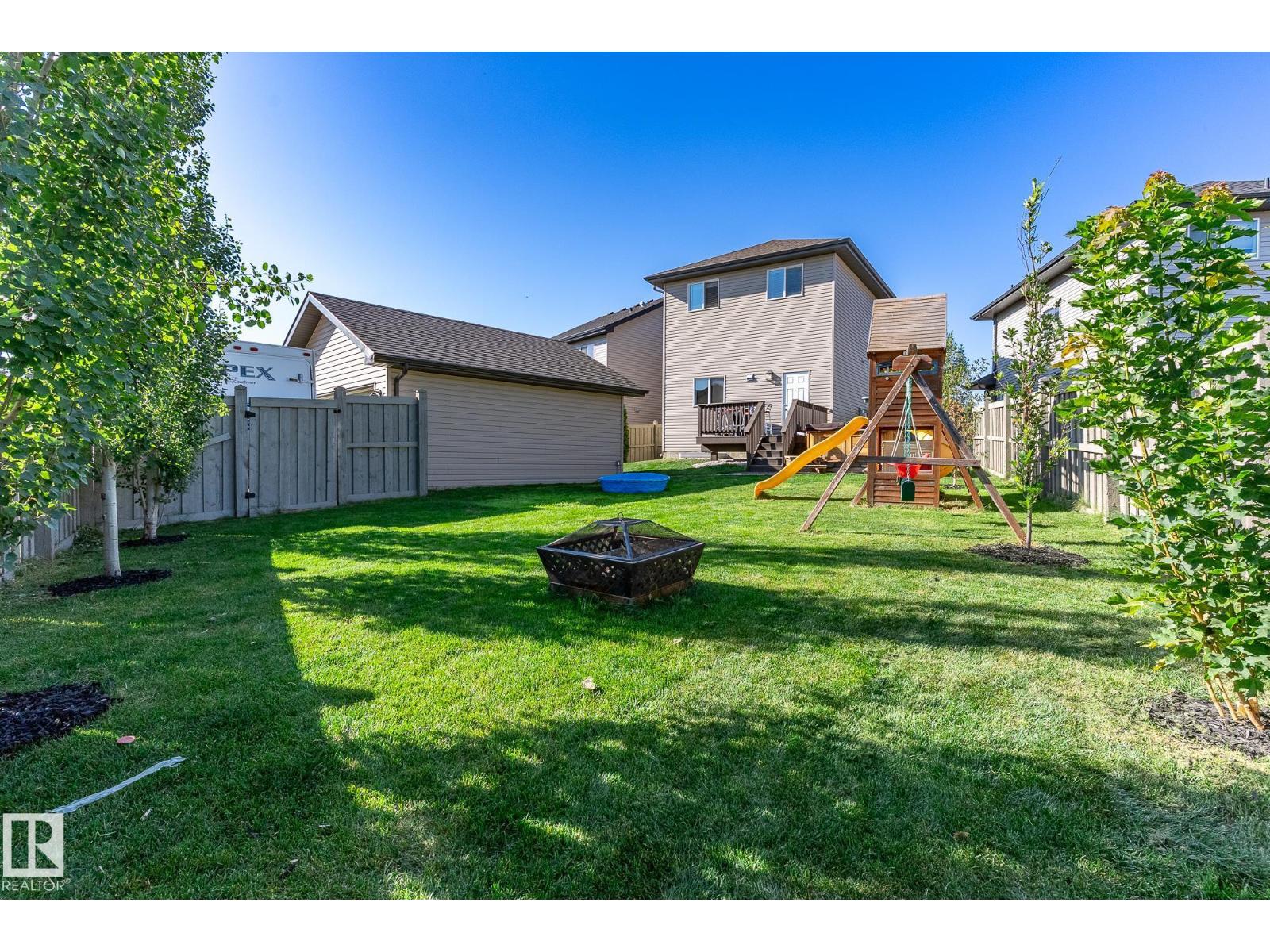 7074 Cardinal Way SW, Edmonton, AB T6W 1Z2