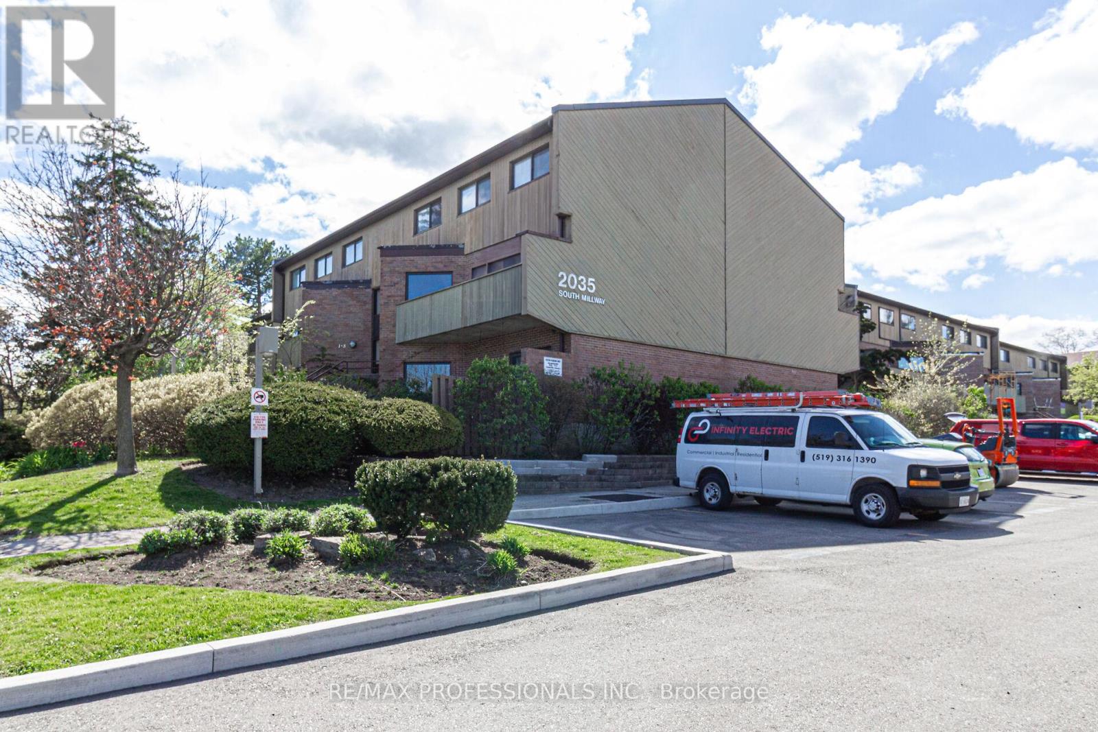 49 2035 South Millway, Mississauga, ON L5L 1R7