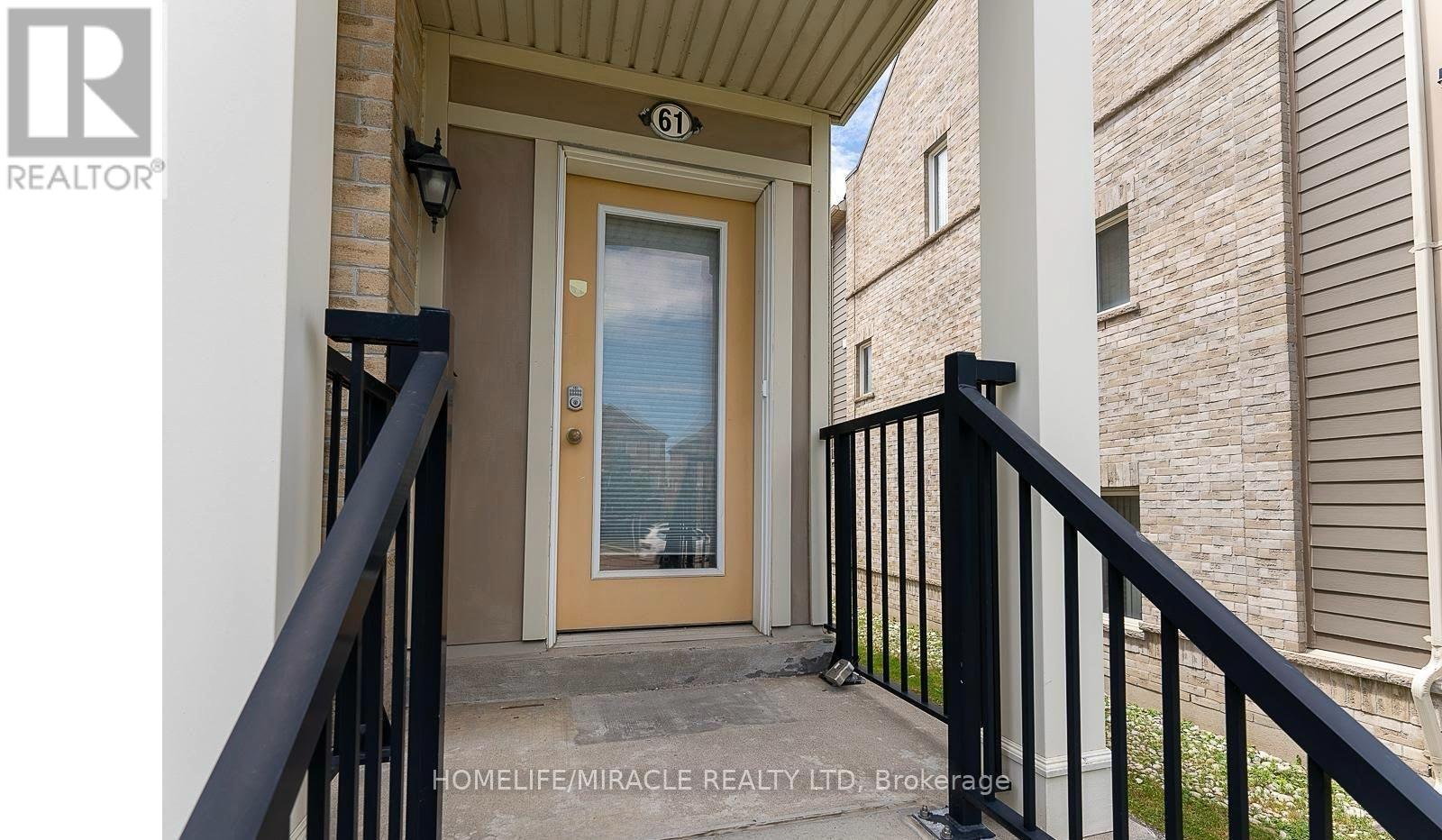 61 60 Fairwood Cir, Brampton, ON L6R 0Y6