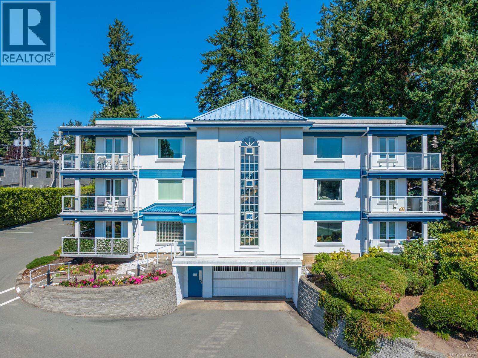 1970 Comox Ave Unit 206 Ave, Comox, BC V9M 3M7