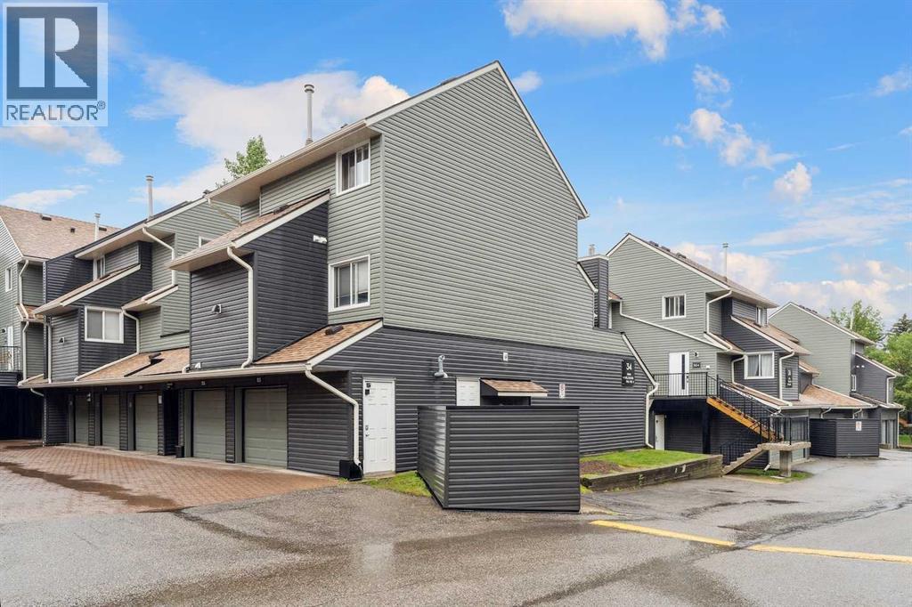 34 Glamis Green Sw Unit 113, Calgary, AB T3E 6V1