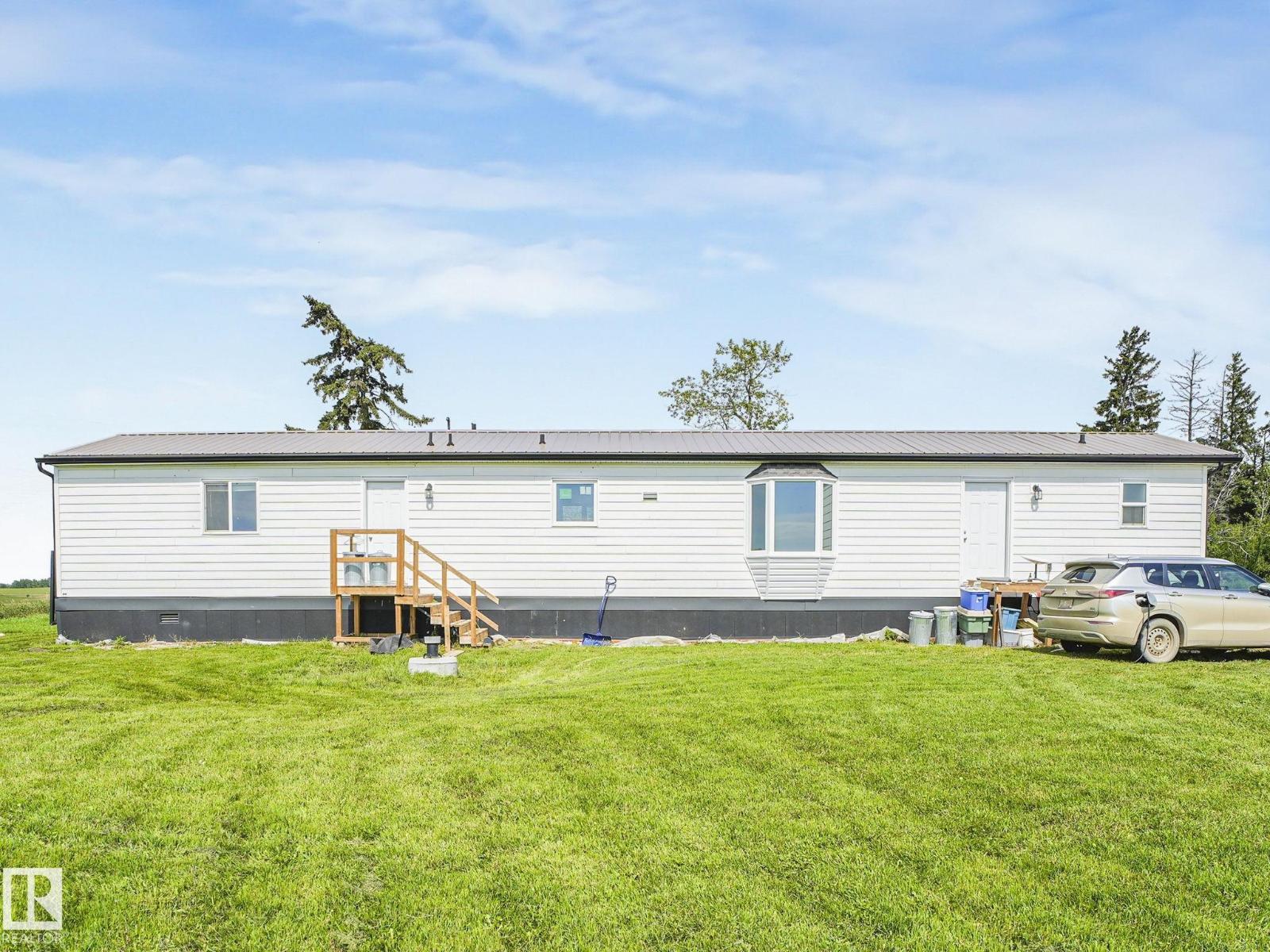 56432 Hwy 777, Rural Barrhead County, AB T7N 0L6