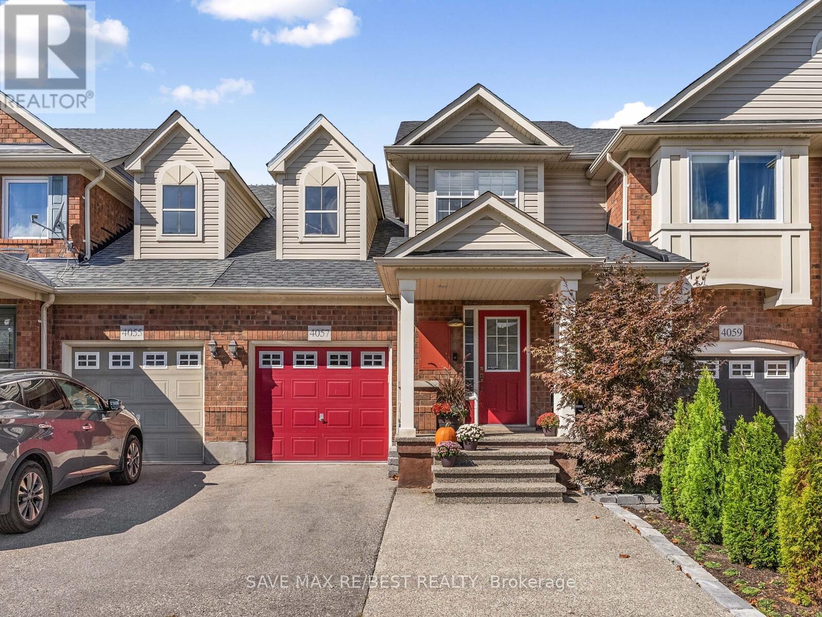 4057 Donnic Dr, Burlington, ON L7M 0A5