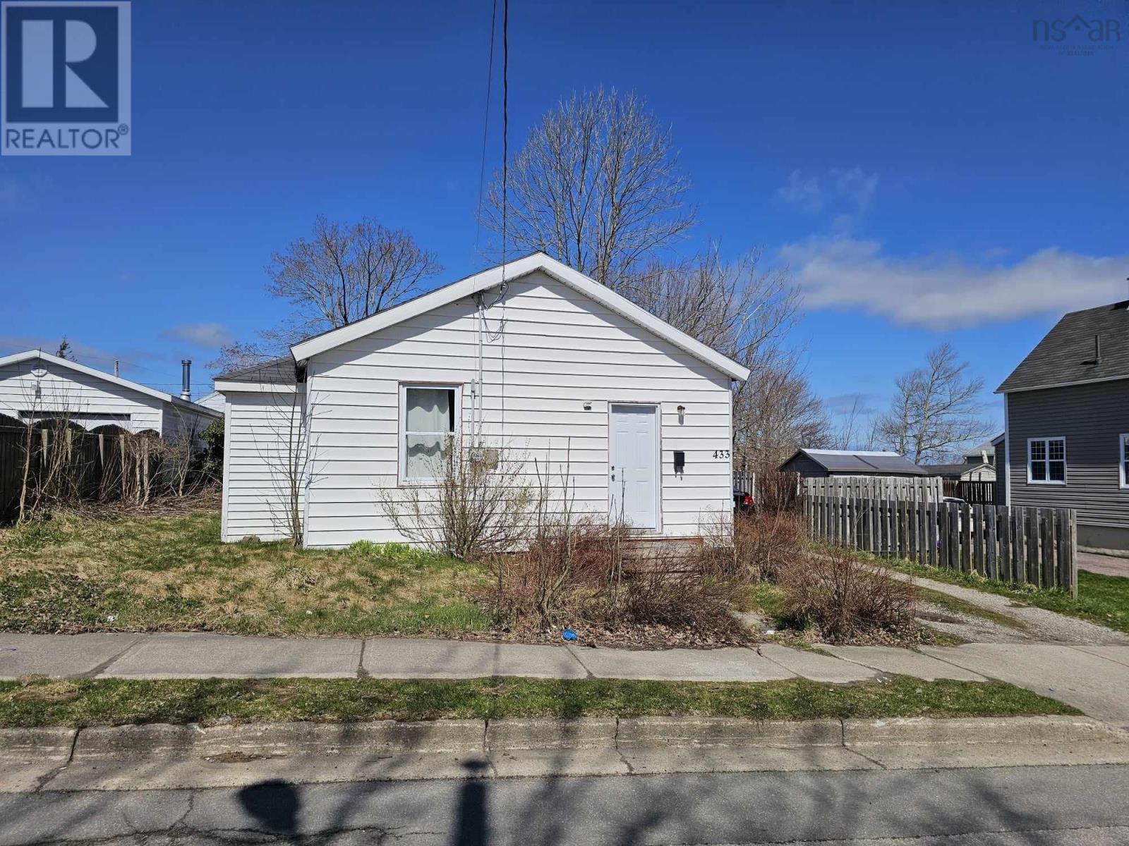 433 St Peters Rd, Sydney, NS B1P 4R7 MLS 202408368 Houseful