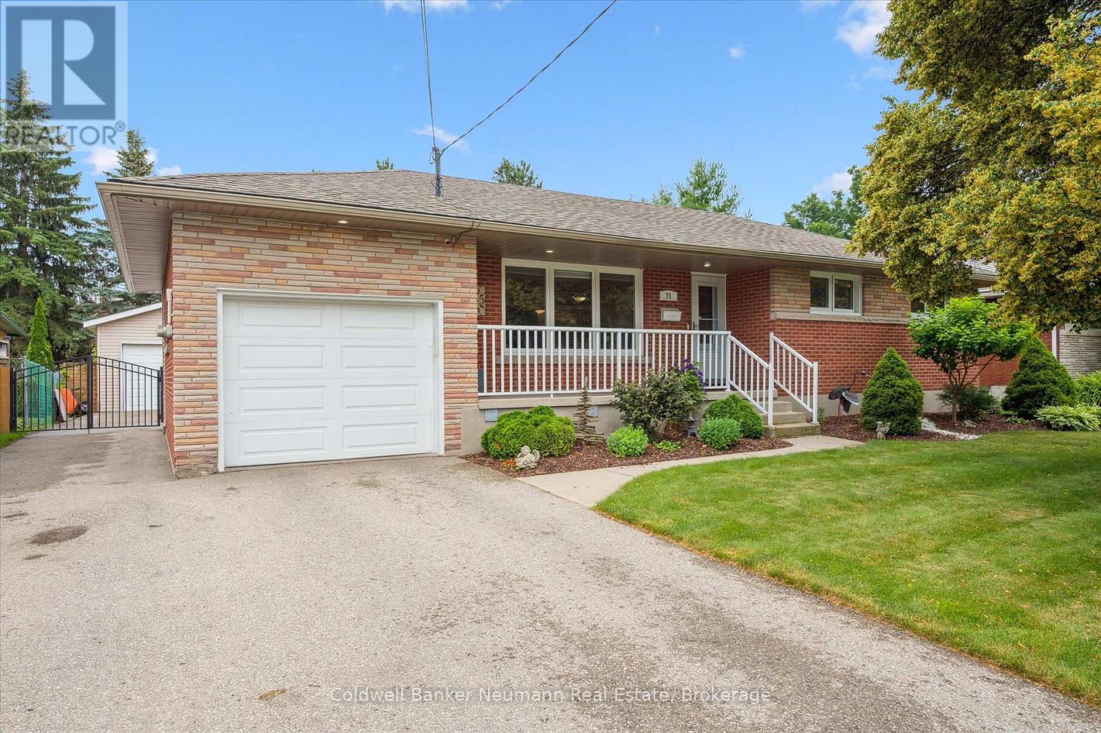71 Pleasant Rd, Guelph, ON N1E 3Z5
