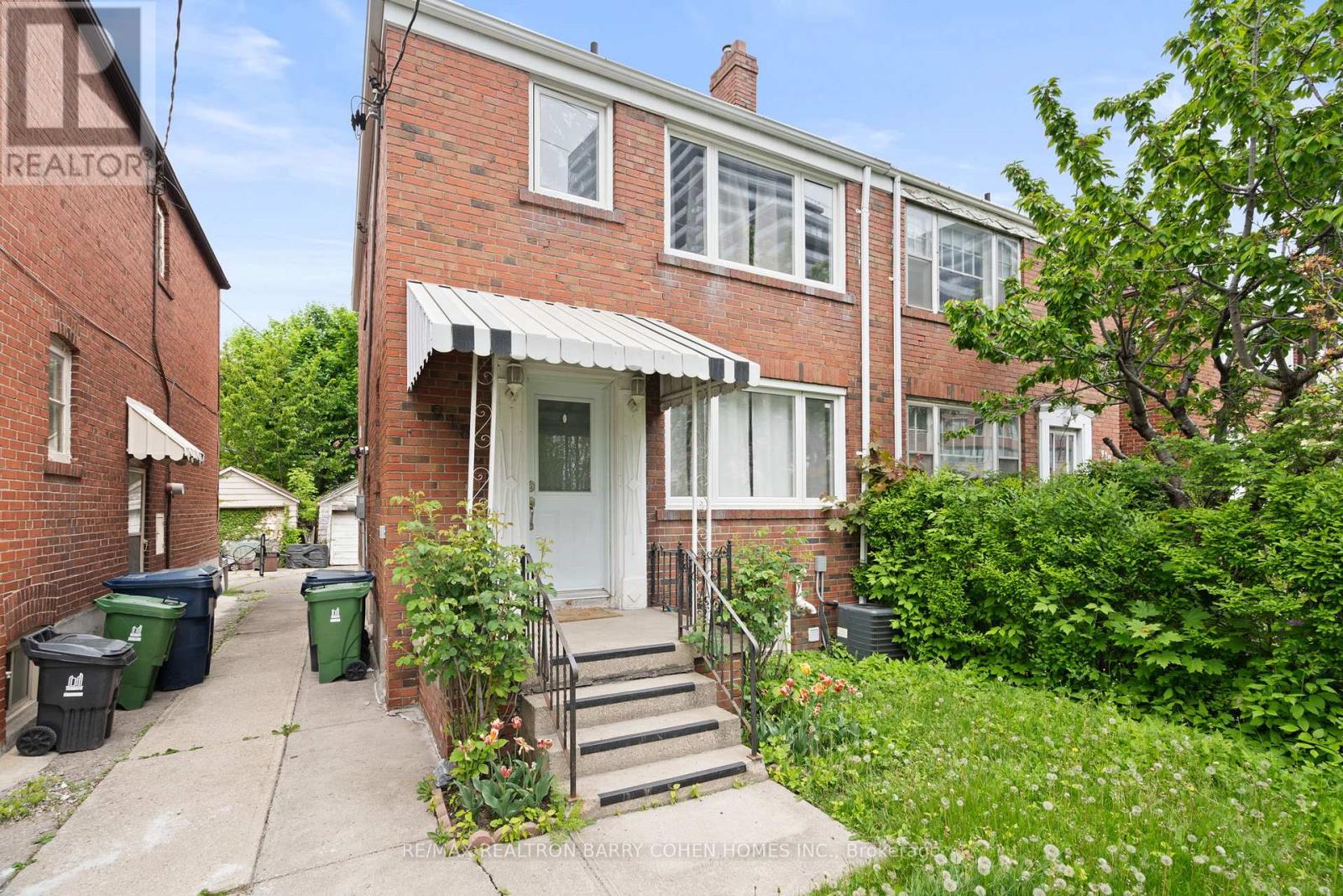 918 Eglinton Ave E, Toronto, ON M4G 2L3