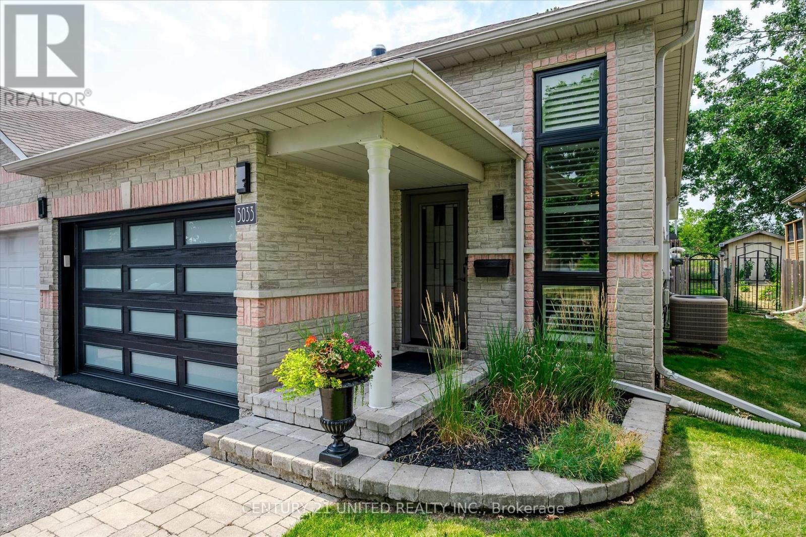 3033 Westridge Blvd, Peterborough, ON K9K 2K5