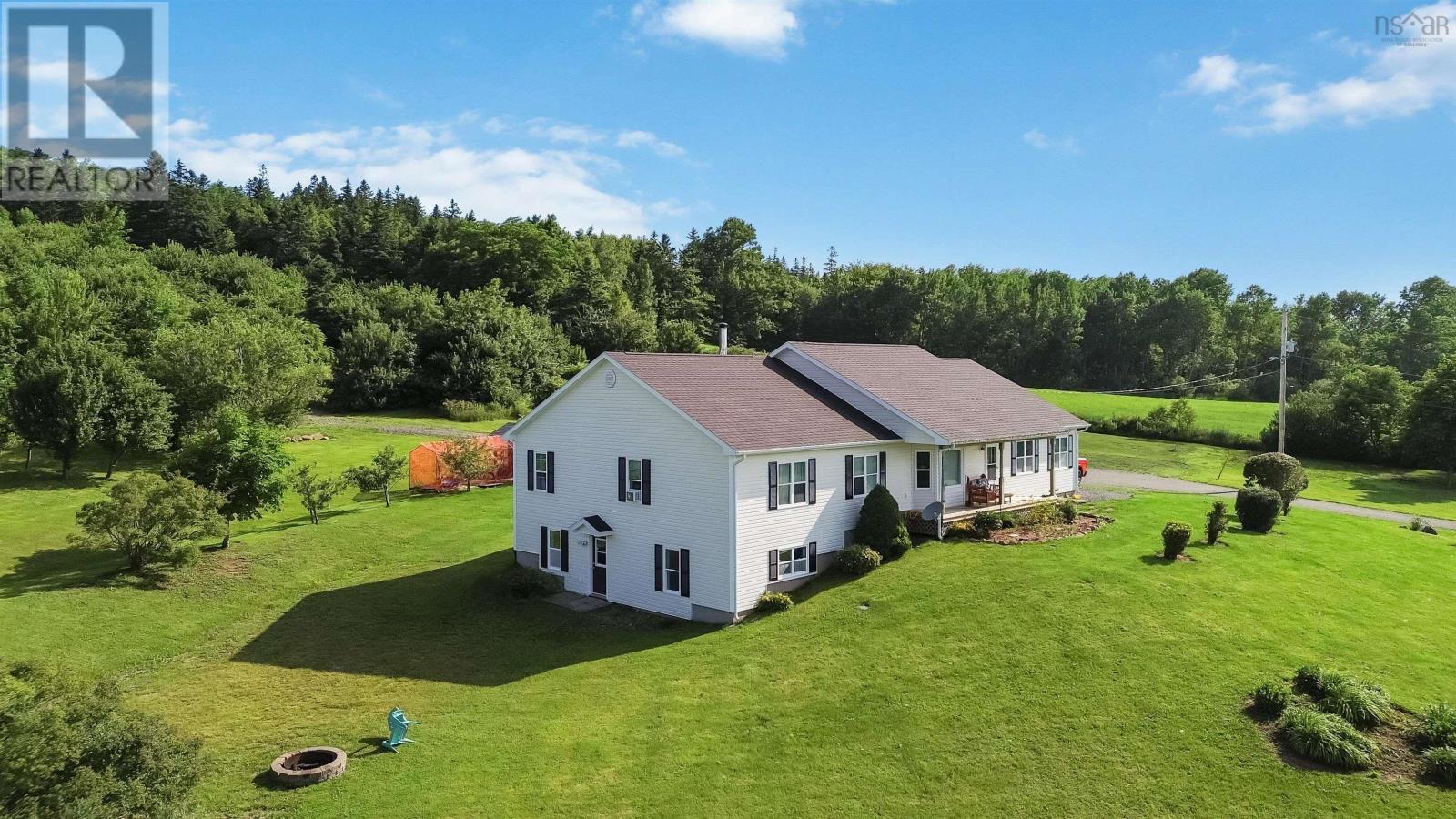 2135 Highway 221, Dempseys Corner, NS B0P 1C0