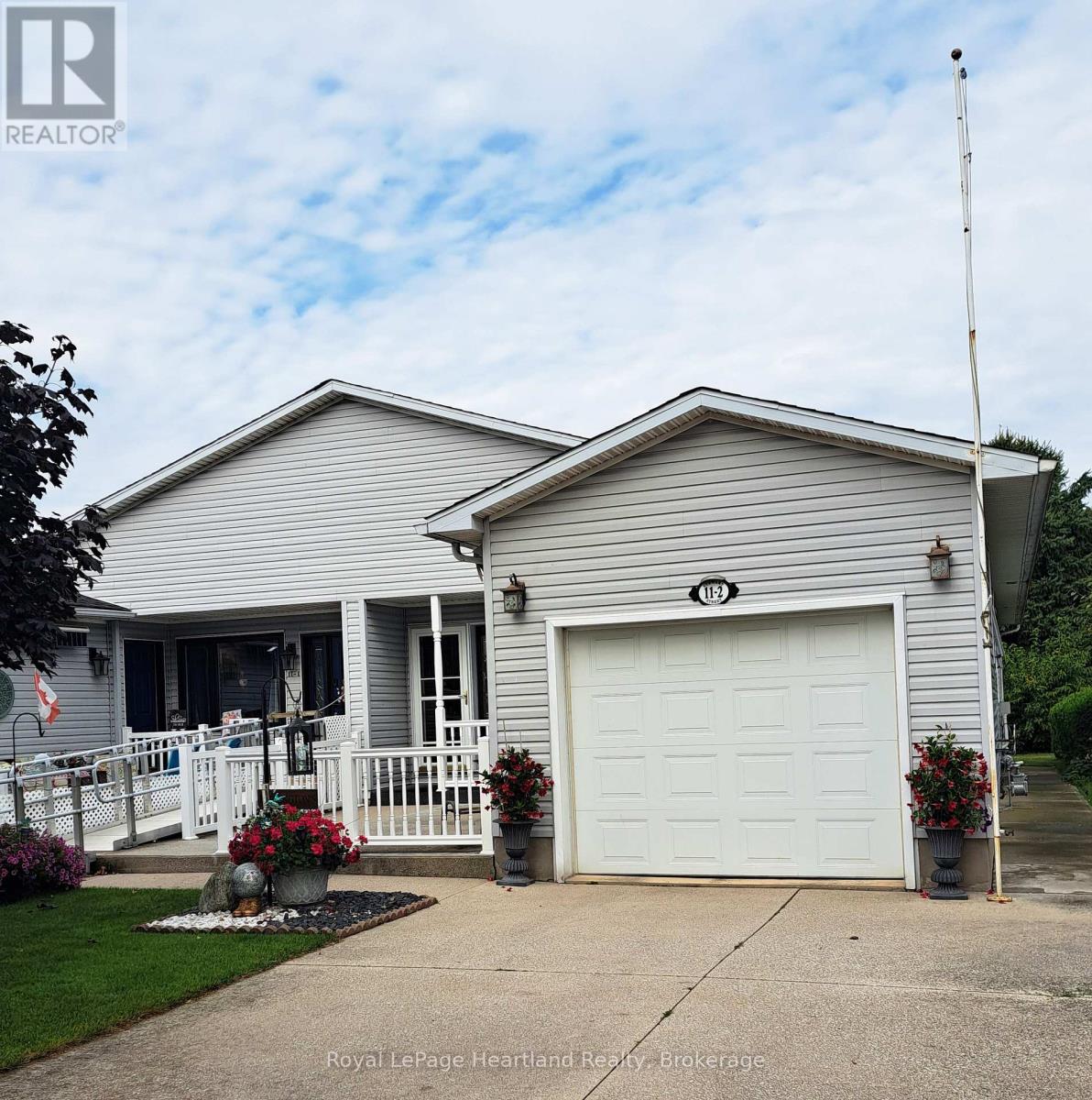 2 11 Stewart St, Strathroy-caradoc Se, ON N7G 1A1