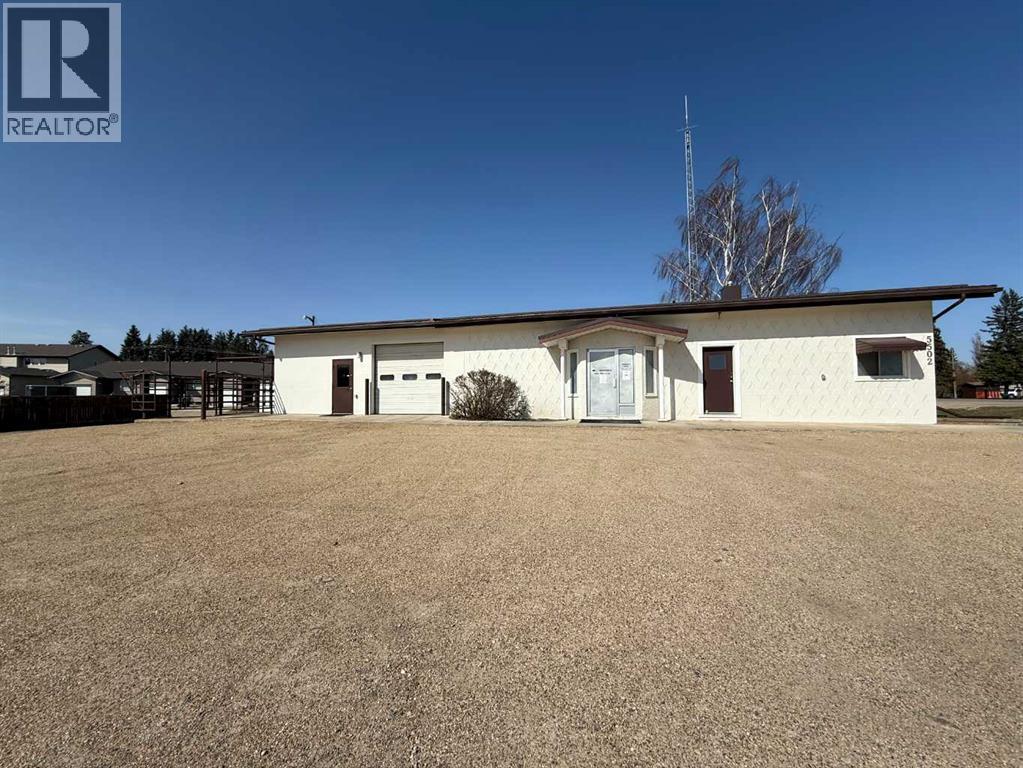 5502 Highway 2a, Ponoka, AB T4J 1M1