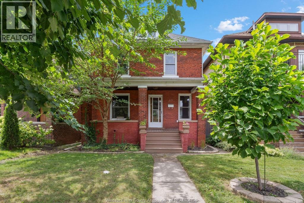 371 Moy, Windsor, ON N9A 2N1