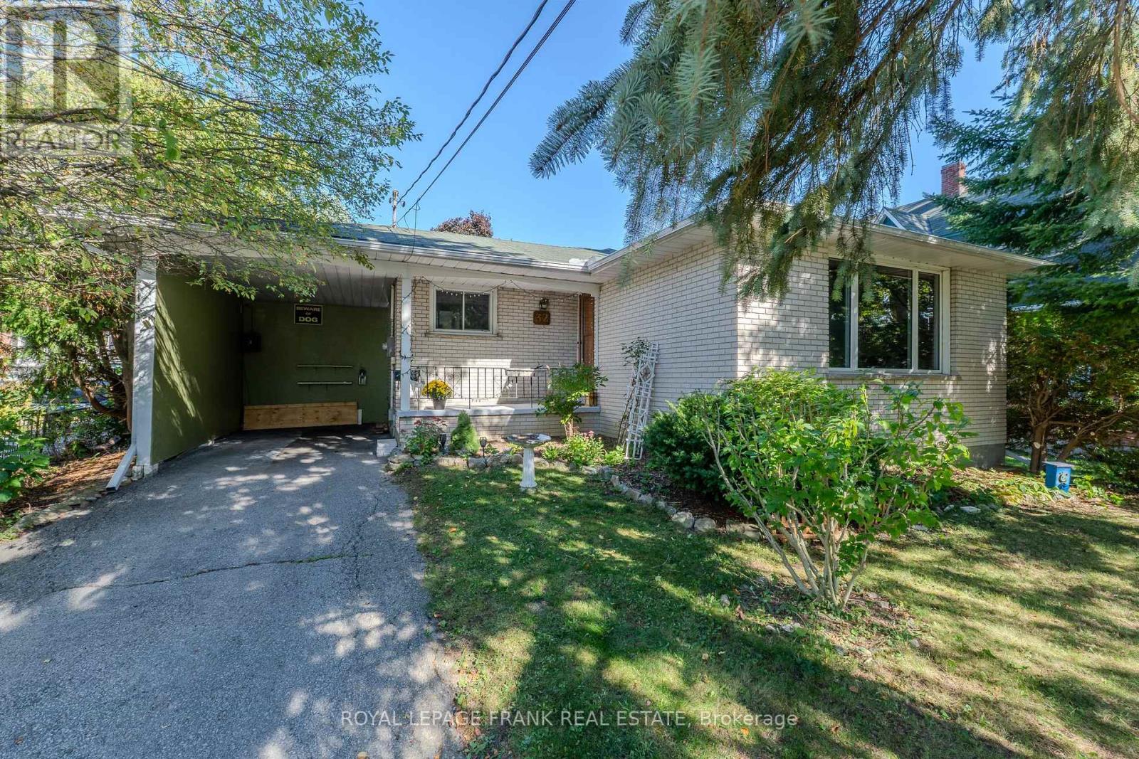 32 Melbourne St E, Kawartha Lakes Lindsay, ON K9V 1X7