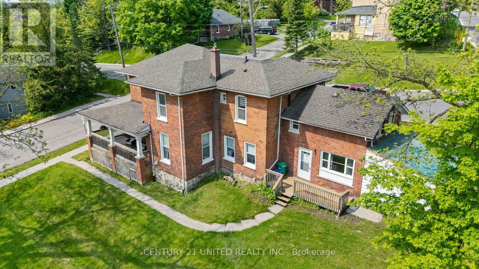 234 Antrim St, Peterborough, ON K9H 3G4