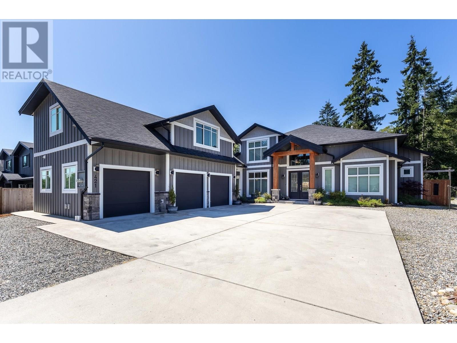 421 Solaz Pl, Gibsons, BC V0N 1V5
