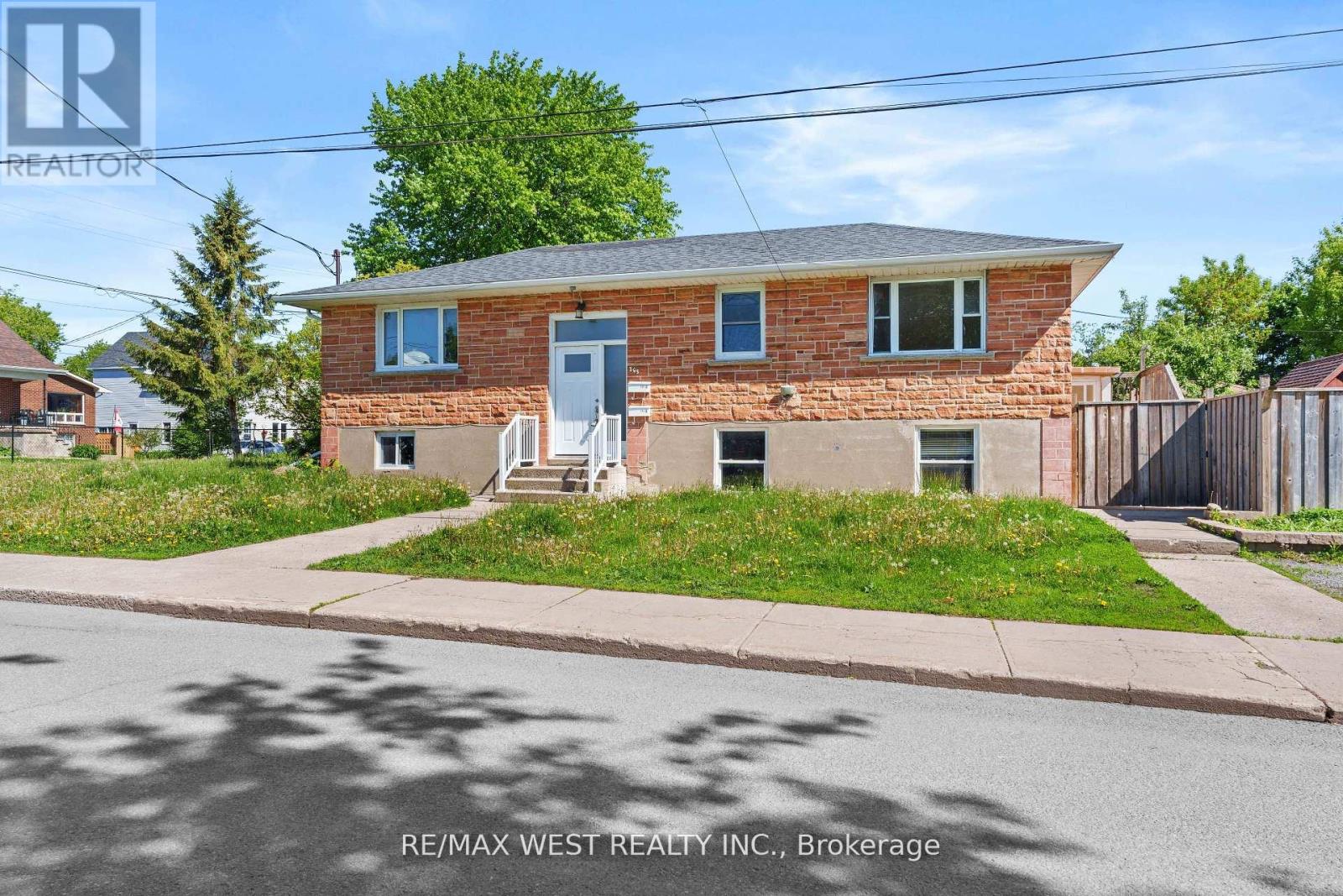 145 First Ave, Kingston, ON K7K 2H1