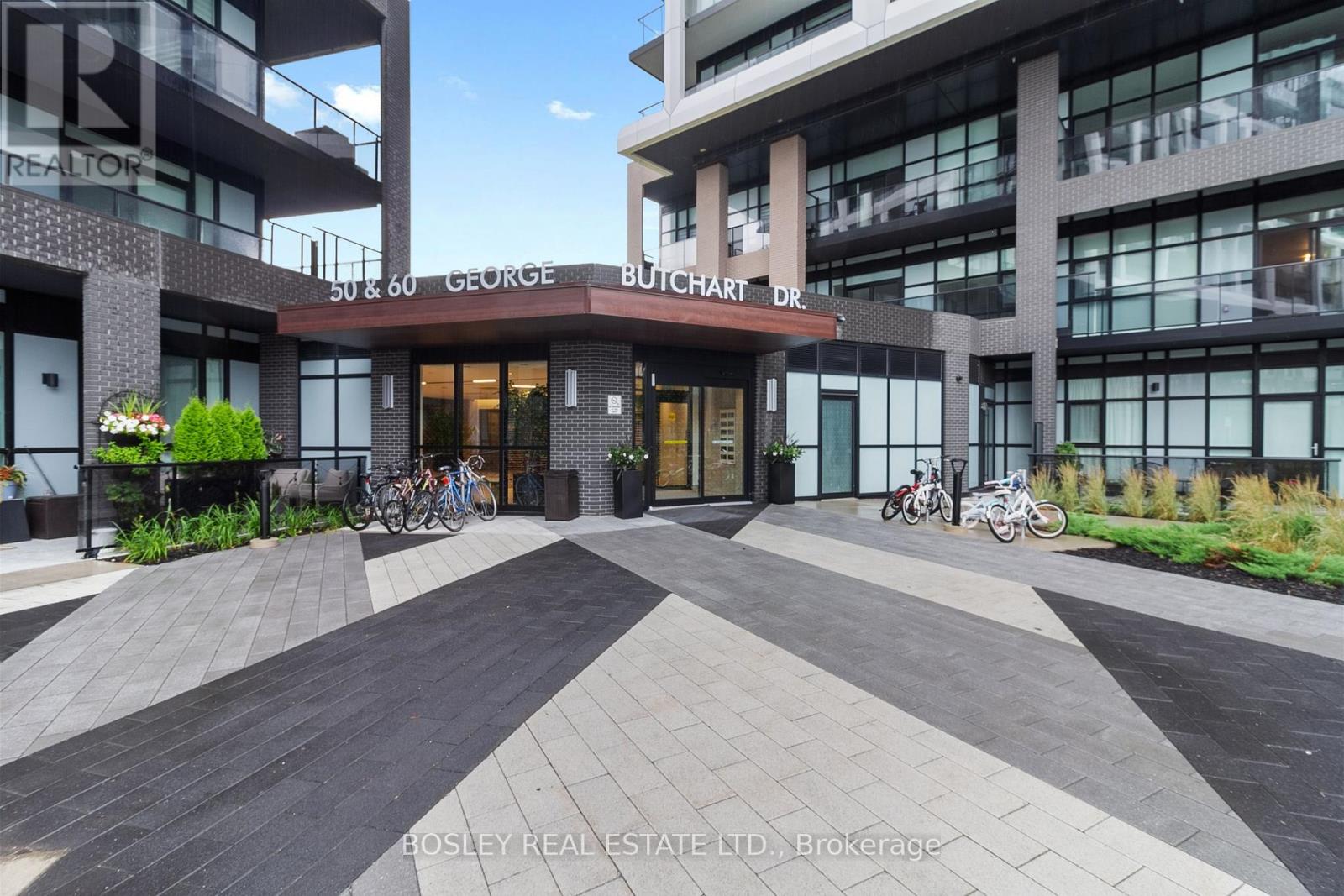 407 50 George Butchart Dr, Toronto, ON M3K 0C9