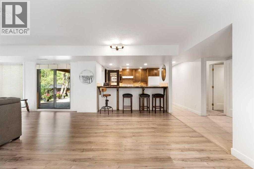 808 4 Avenue Nw Unit 100, Calgary, AB T2N 0M8