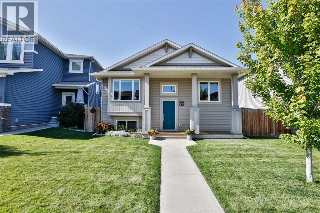 381 Moonlight Way West W, Lethbridge, AB T1J 5K1