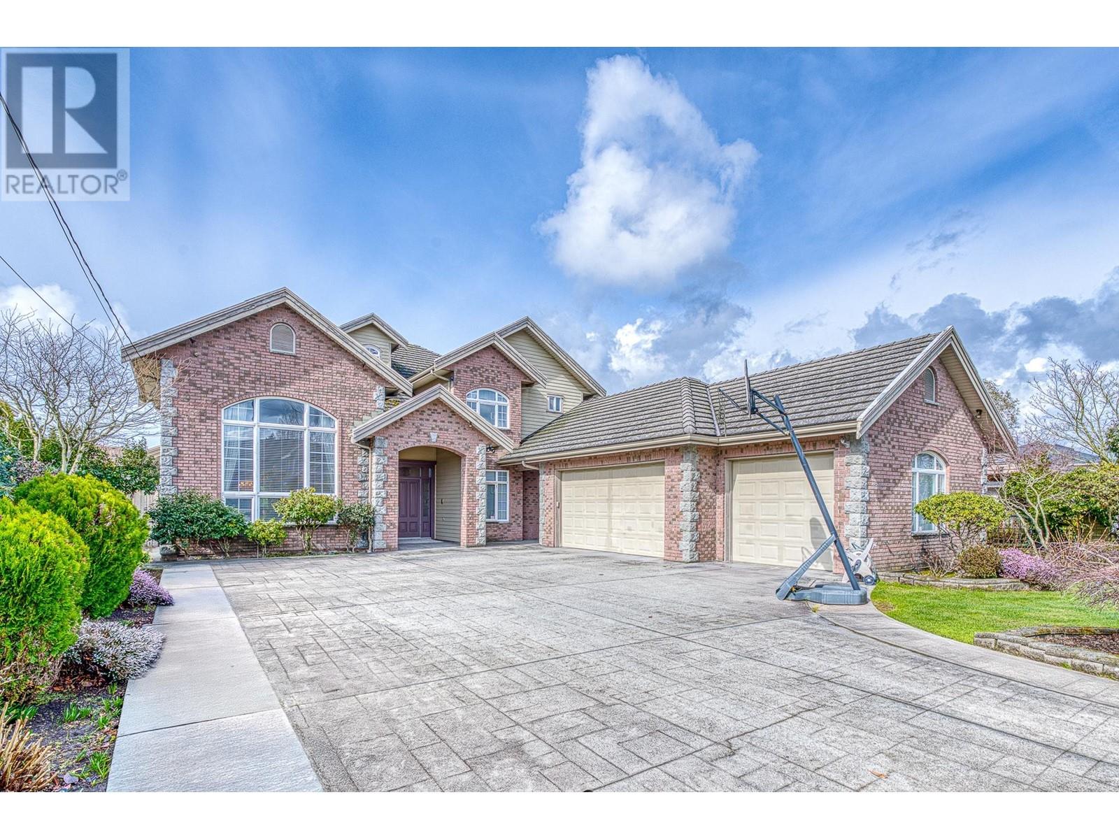 8831 Cooper Rd, Richmond, BC V6Y 2M6