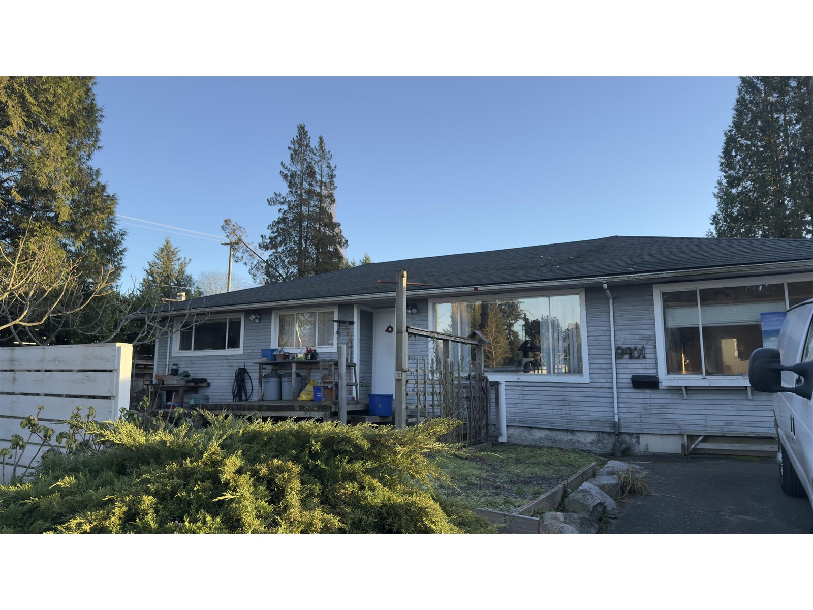 9401 Dawson Cres, Delta, BC V4C 5G7