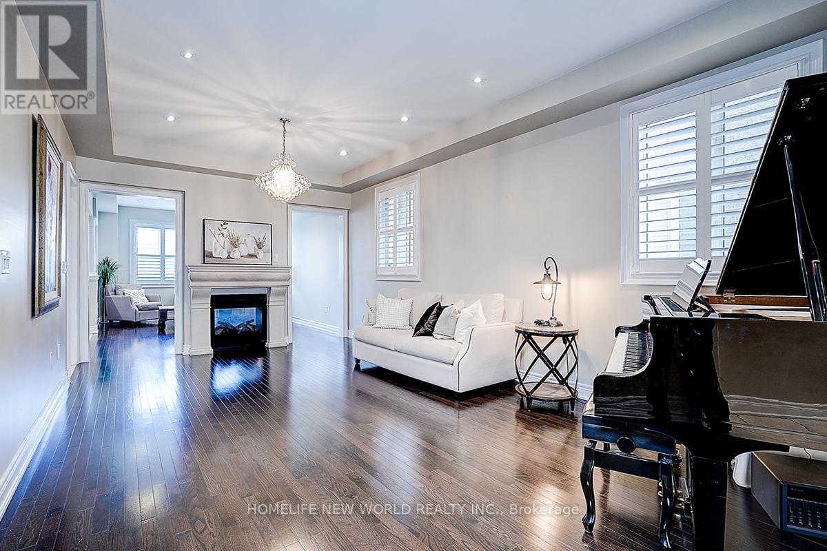 253 Cannes Ave, Vaughan, ON L4L 8L1