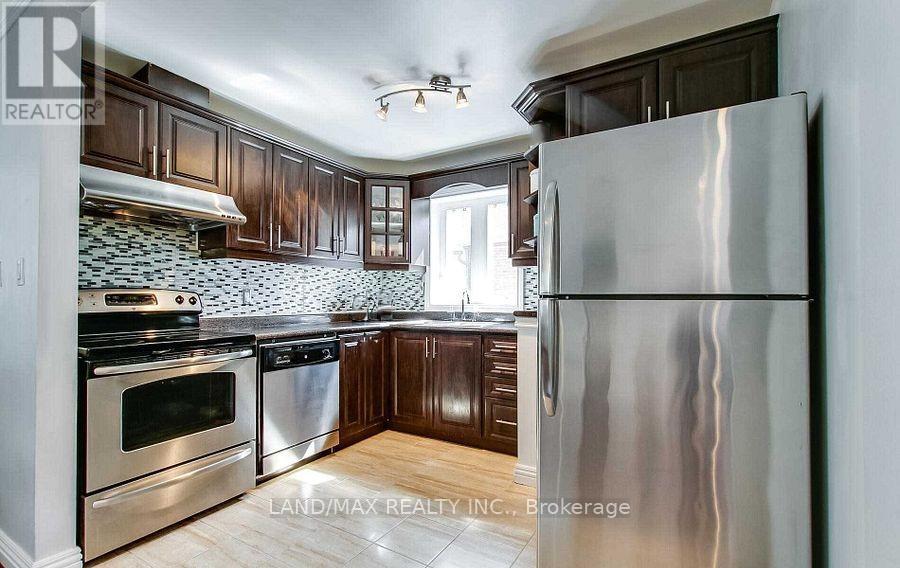 464 Warden Ave, Toronto, ON M1L 3Z1