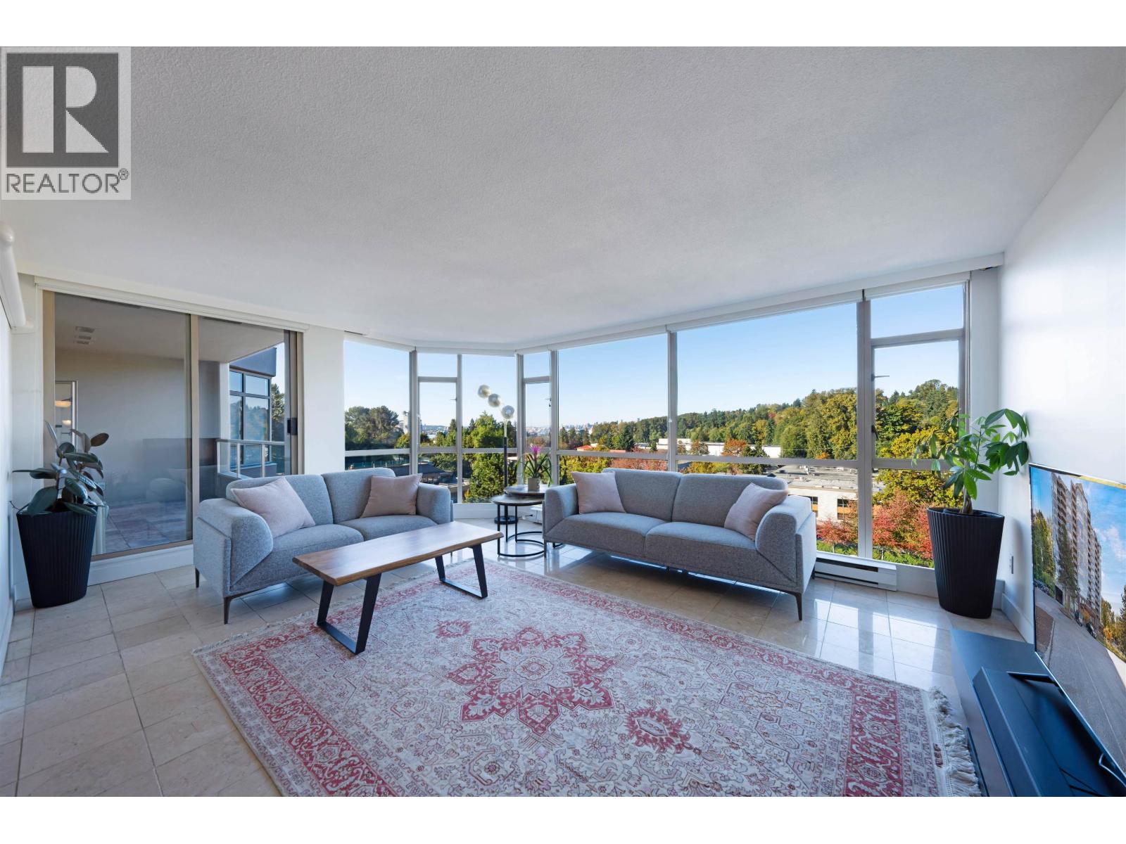 1327 E Keith Road Unit 803, North Vancouver, BC V7J 3T5