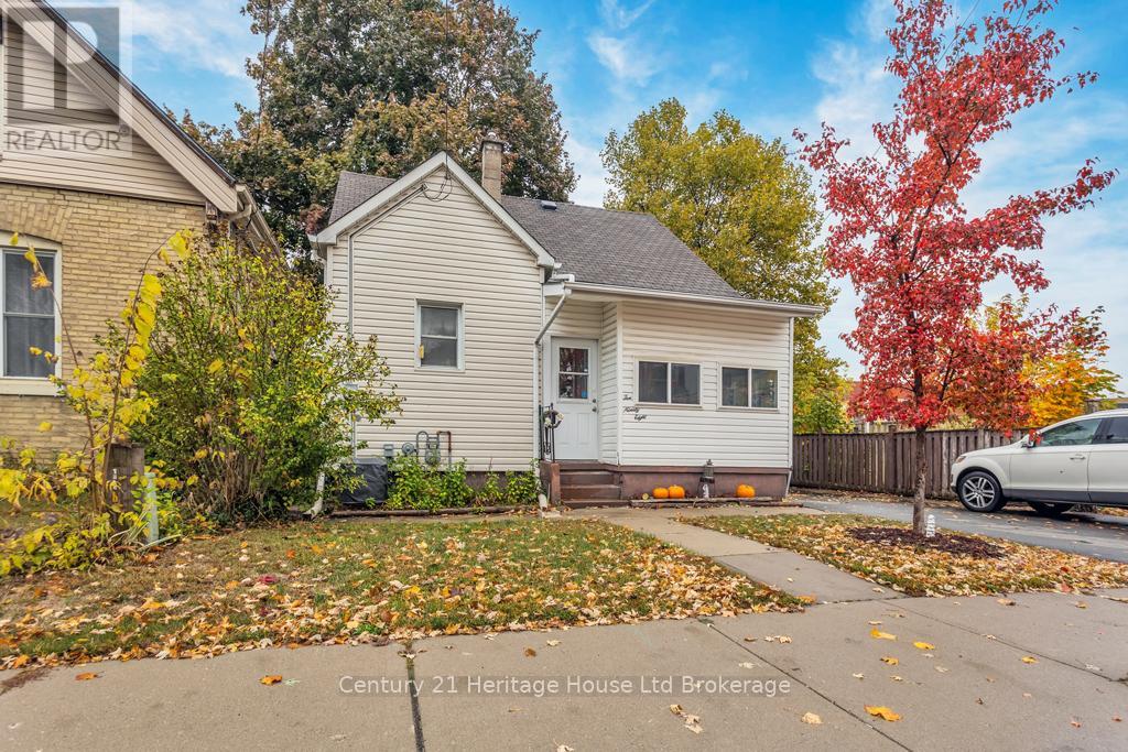 1098 Frances St, London, ON N5W 2L7