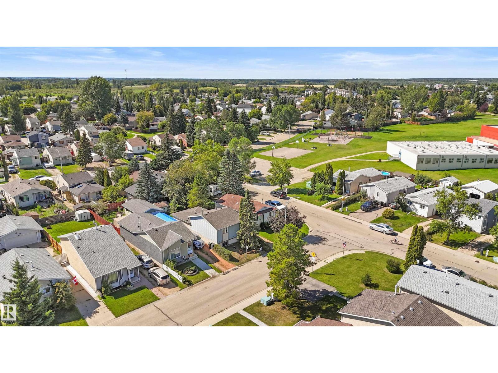 3 Gold Eye Dr, Devon, AB T9G 1W1