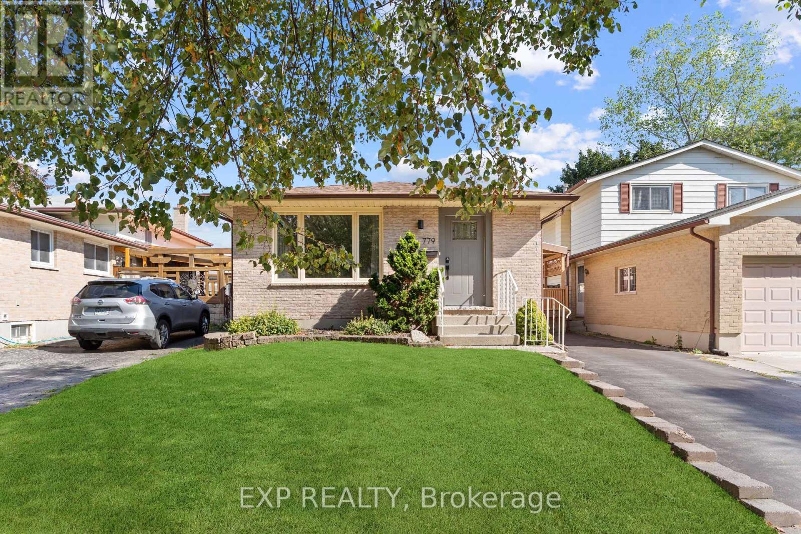 779 Monsarrat Ave, London, ON N5Y 4Y3