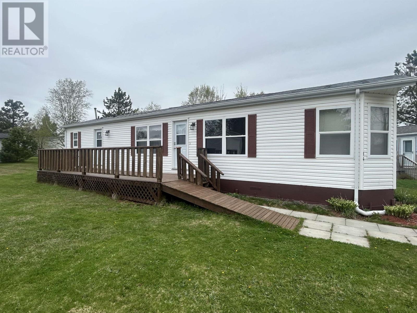 14 Starboard Pl, Charlottetown, PE C1C 1M5