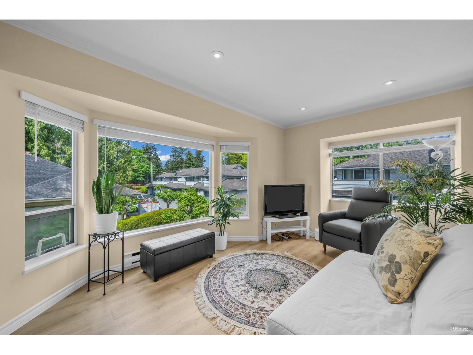 9965 151 Street Unit 12, Surrey, BC V3R 9N6