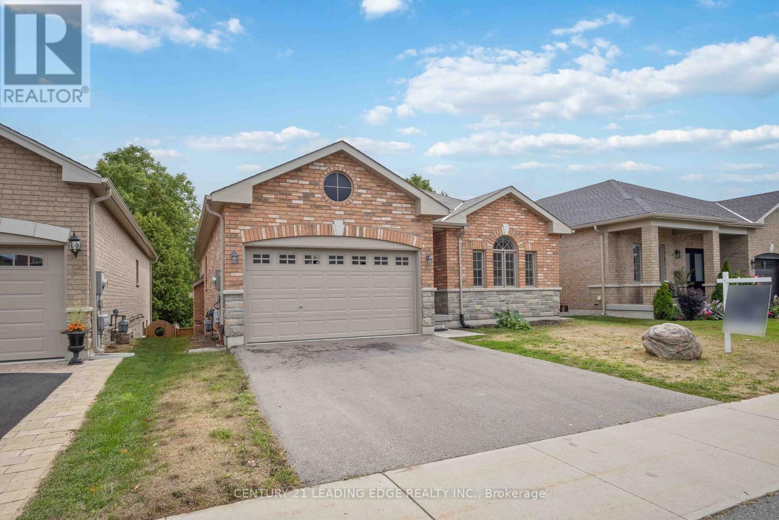 147 Springdale Dr, Kawartha Lakes Lindsay, ON K9V 0H9