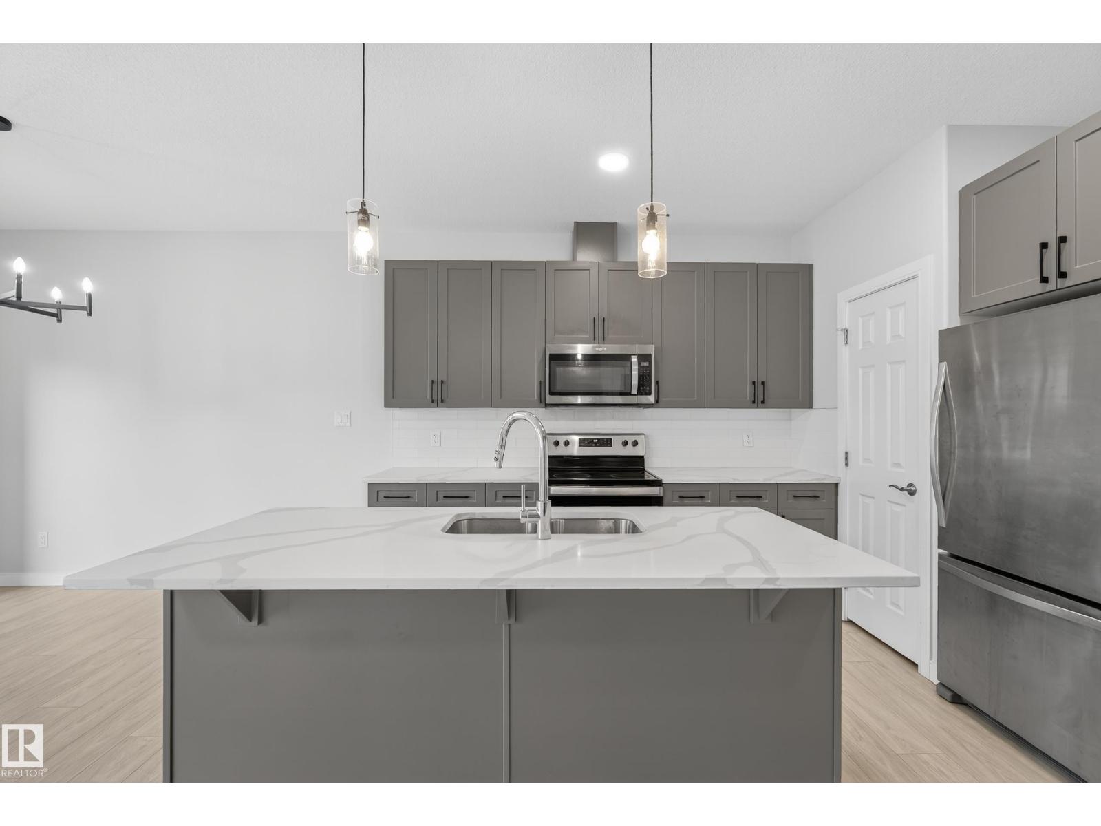 84 Meadowland Cr, Spruce Grove, AB T7X 0A6